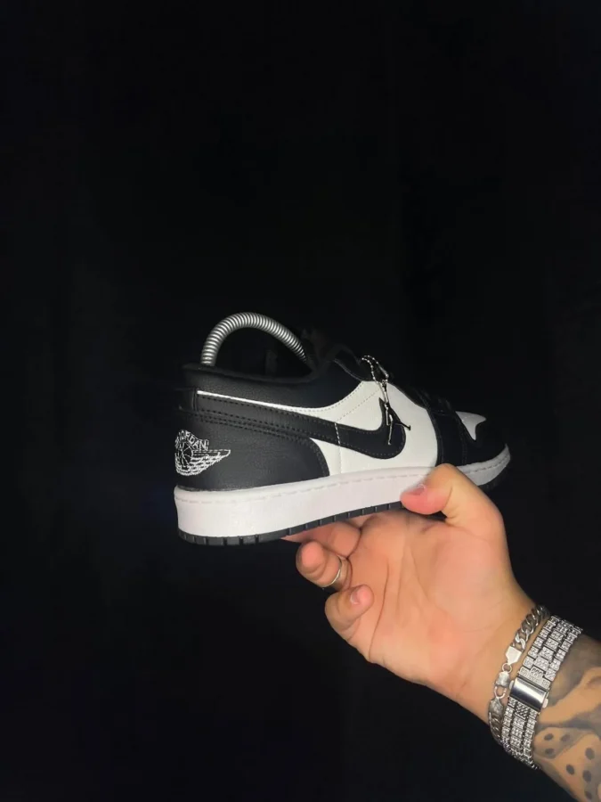 Air Jordan 1 Low Black/White, vista 1.
